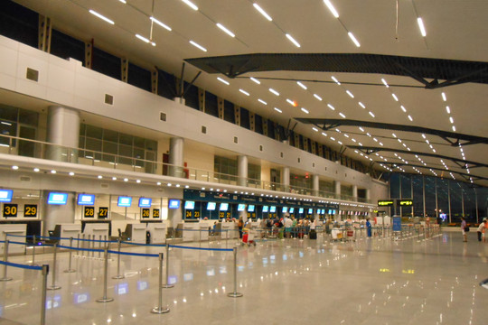 Kiến nghị sớm đầu tư, nâng cấp và mở rộng sân bay Đà Nẵng