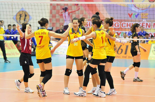 Tuyển bóng chuyền nữ Việt Nam gây sốc nặng khi thắng Nhật Bản