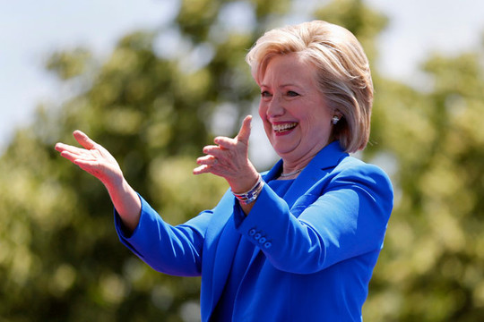 Hillary Clinton tranh cử Tổng thống bằng cách ủng hộ cộng đồng LGBT
