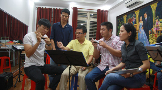 Harmonica Việt Nam lần đầu 'đem chuông đi đánh xứ người' 