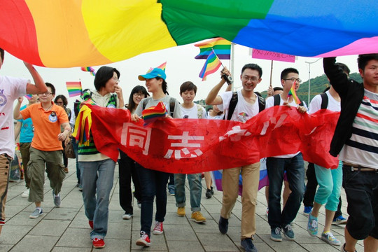 Thiếu vắng hôn nhân đồng giới gây tổn thất đến kinh tế châu Á
