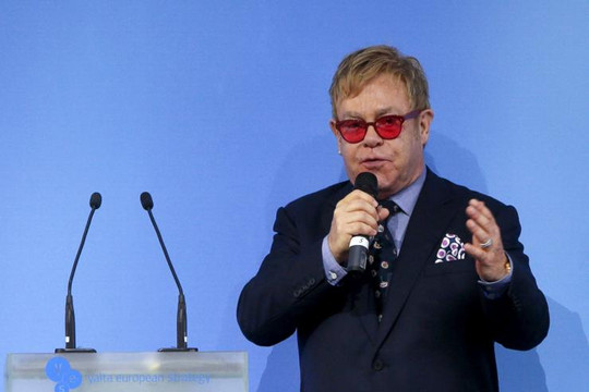 Elton John muốn gặp ông Putin để bàn về quyền LGBT