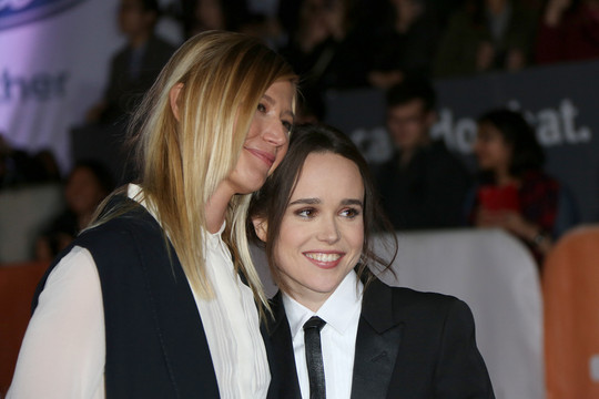 Nữ diễn viên Ellen Page xuất hiện trên thảm đỏ cùng bạn gái