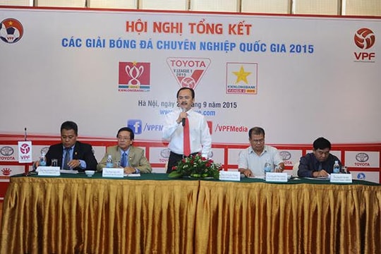 Tổng kết mùa giải V-League 2015: Lại cắt và dán đậm chất thủ công