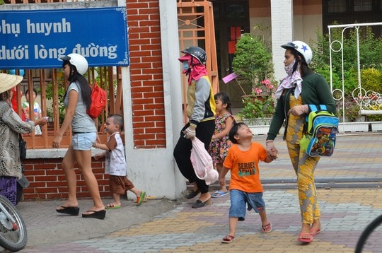 Lương bảo vệ thấp, nhiều trường học không đảm bảo an ninh