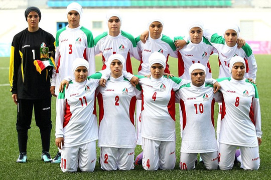 8 thành viên của đội bóng đá nữ Iran là người chuyển giới