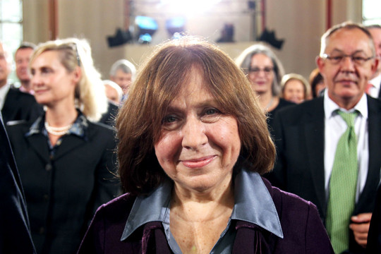 Giải Nobel Văn học tiếp tục tôn vinh nhà văn nữ