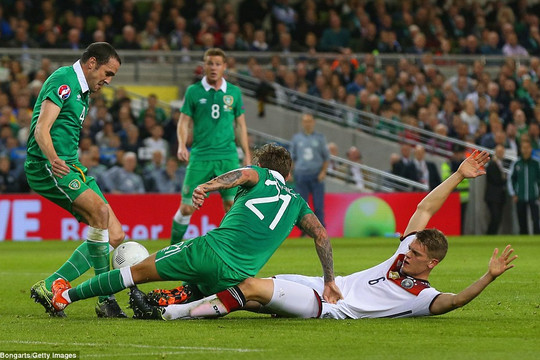 Đức thua sốc nhìn Bồ Đào Nha và Bắc Ireland giành vé dự Euro