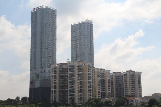Nhà đất tại TP.HCM và Hà Nội tăng giá mạnh