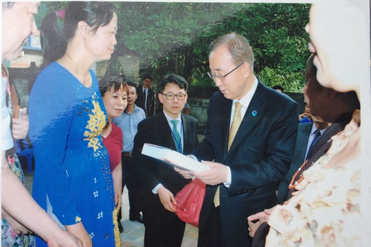 Tìm 'lời giải' cho lưu bút của ông Ban Ki-moon tại nhà thờ dòng họ Phan Huy