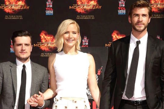 Jennifer Lawrence sánh vai cùng Josh Hutcherson và Liam Hemsworth