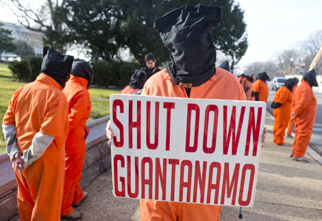Ông McCain dọa kiện tổng thống Obama vì chuyện nhà tù Guantanamo