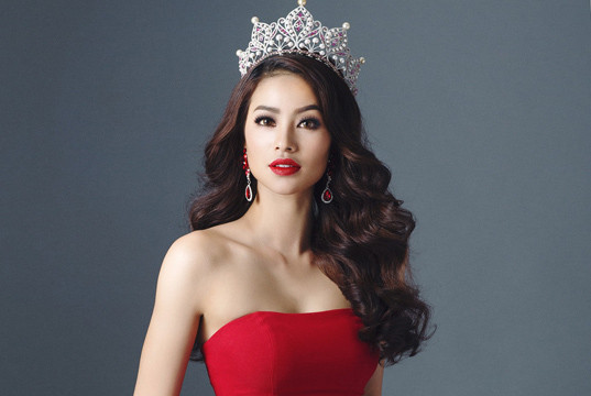 Phạm Hương được cấp phép thi 'Hoa hậu Hoàn vũ thế giới 2015'