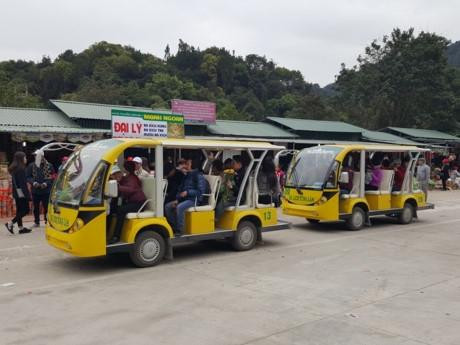 Quảng Ninh vào cuộc vụ xe điện không đăng kiểm đăng ký vẫn chở khách