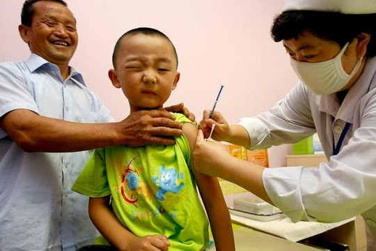Trung Quốc và nỗi đau vắc xin dỏm