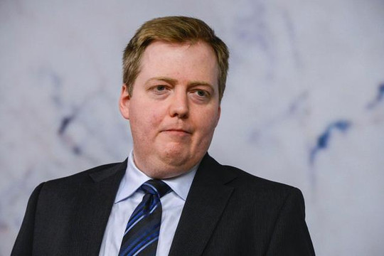 Thủ tướng Iceland có nguy cơ mất chức vì cùng vợ rửa tiền