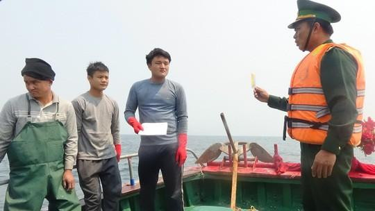Xử 6 tàu cá Trung Quốc khai thác trái phép trong vùng biển Việt Nam