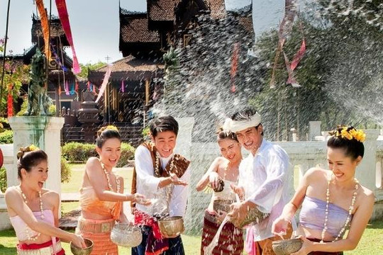 6 điều nên biết trong lễ hội té nước Songkran của người Thái Lan