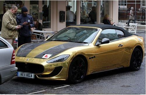Đại gia Ả Rập mang siêu xe mạ vàng giá 4 triệu USD dạo phố London