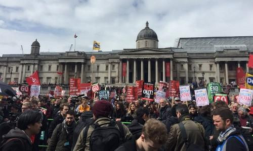 Hơn 150.000 người Anh biểu tình đòi ông David Cameron từ chức