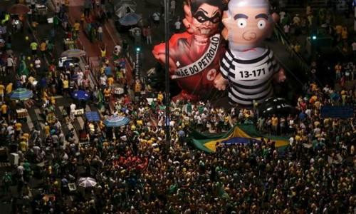 Hạ viện Brazil thông qua đề xuất luận tội nữ Tổng thống Dilma Rousseff