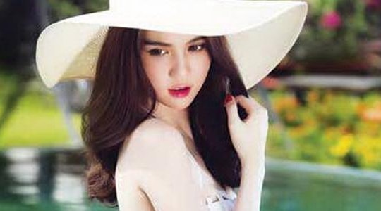 Ngọc Trinh và 'Vòng eo 56' 