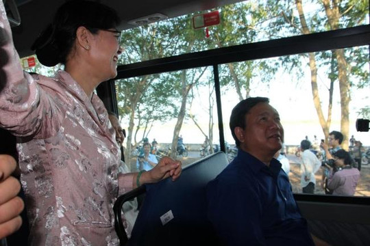 Bí thư Thăng đi xe buýt và quyết tâm phát triển huyện nghèo Cần Giờ
