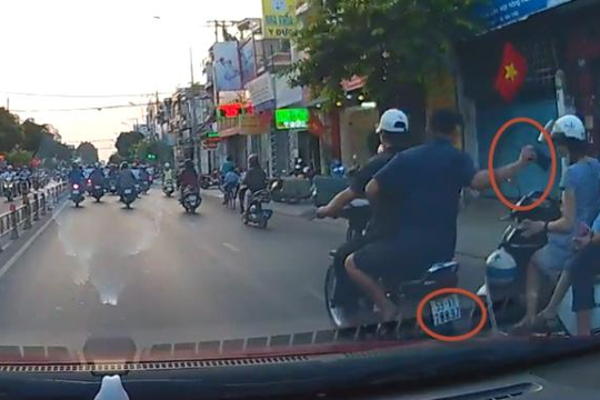 Clip cướp ĐTDĐ trắng trợn trên đường Sài Gòn