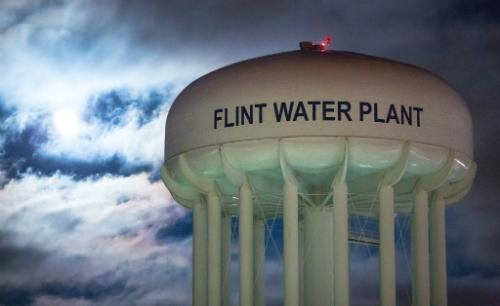 Tổng thống Obama sẽ uống nước lọc tại Flint để trấn an dư luận?