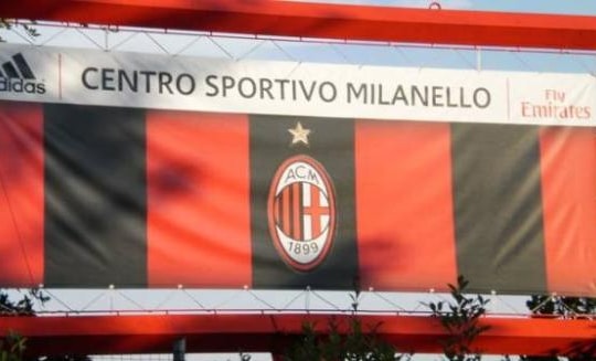 Alibaba hay Wanda, tập đoàn Trung Quốc nào muốn thâu tóm AC Milan?