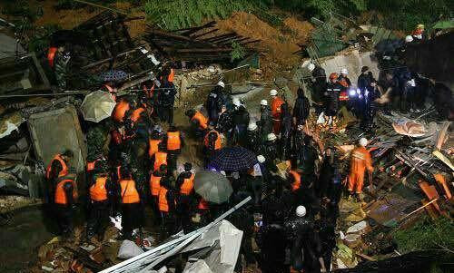 Lở đất nghiêm trọng tại Trung Quốc, 35 công nhân bị chôn vùi