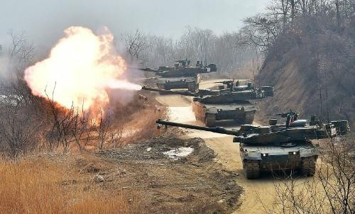 Hàn Quốc sẽ triển khai thêm 100 'siêu tăng' ở biên giới phòng Triều Tiên