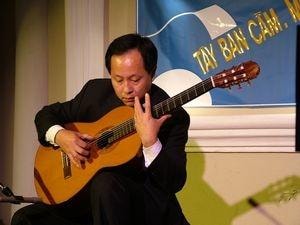 Guitarist cổ điển Huỳnh Hữu Ðoan qua đời tại Mỹ