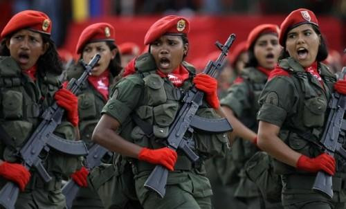 Tổng thống Venezuela tuyên bố tập trận trên toàn quốc
