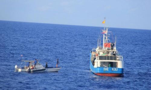 Philippines bắt 2 tàu Trung Quốc đánh trộm cá 