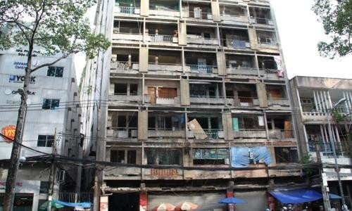  TP.HCM: Khoảng 200 chung cư cũ hư hỏng nặng cần được xây mới