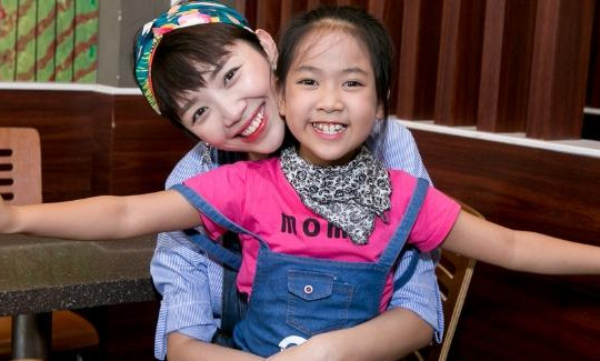 Tóc Tiên đón sinh nhật cùng dàn thí sinh Vietnam Idol nhí 
