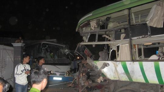 Hãng xe Phương Trang 'thưởng nóng' tài xế vụ tai nạn ở Bình Thuận
