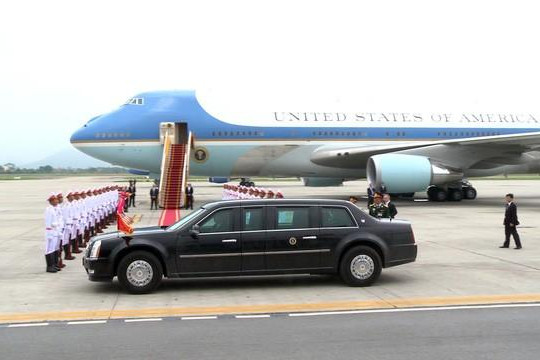 Về 10 phút “đóng cửa sân bay” ưu tiên chuyên cơ chở Tổng thống Obama