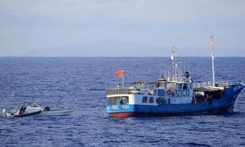 Philippines lại bắt tàu cá Trung Quốc giả dạng tàu Philippines