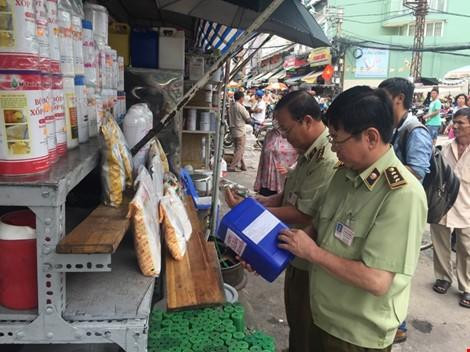 Phát hiện chất vàng ô ở chợ Kim Biên