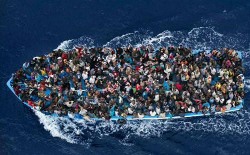 Chưa đầy 1 tuần, hơn 700 người di cư thiệt mạng do chìm tàu