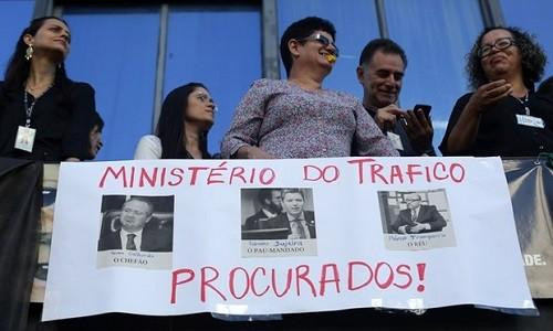 Che giấu bằng chứng, bộ trưởng chống tham nhũng mới của Brazil từ chức