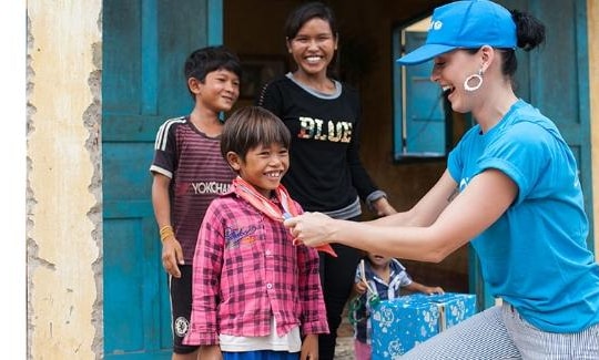 Katy Perry  không thể quên những đứa trẻ  Việt Nam sau chuyến thăm Ninh Thuận 