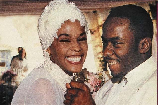 Bobby Brown tiết lộ gây sốc Whitney Houston hút ma tuý trong đám cưới