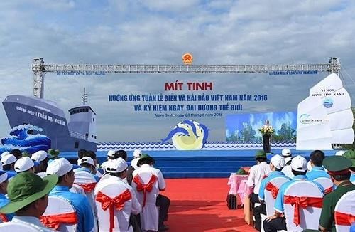 Thủ tướng Nguyễn Xuân Phúc: 'Bảo vệ môi trường biển là nhiệm vụ đặc biệt quan trọng'