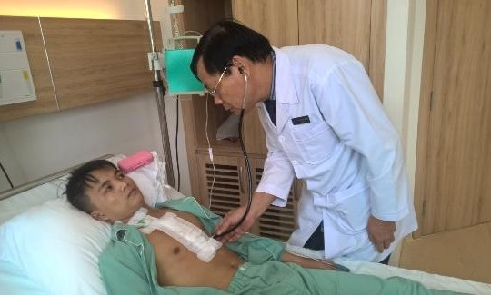 Ca phẫu thuật tim trong phòng tích hợp đa năng đầu tiên tại Việt Nam