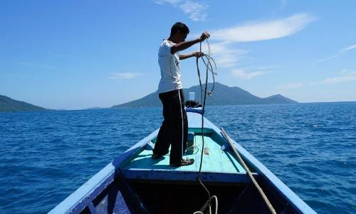Ngư dân Indonesia kêu cứu vì tàu Trung Quốc đánh cá trái phép