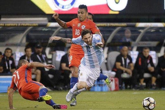 Clip Messi gieo vạ, Argentina ôm hận tại CK Copa America