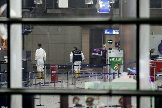 Sân bay Istanbul mở cửa hoạt động bất chấp vừa xảy ra khủng bố